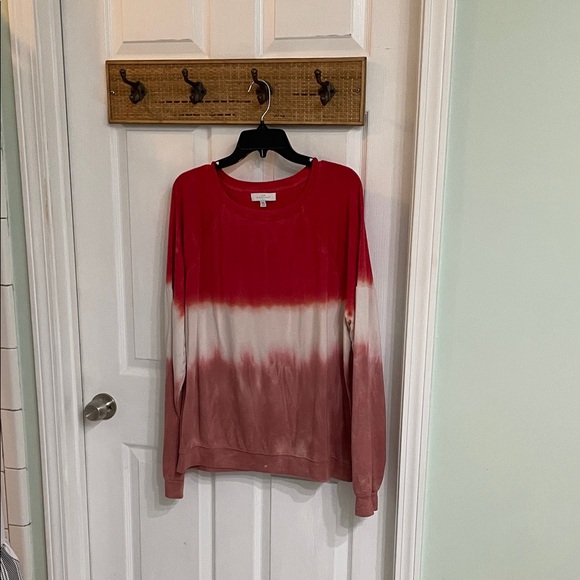 new directions Tops - New Directions Very Soft Red and White Ombre Sweatshirt